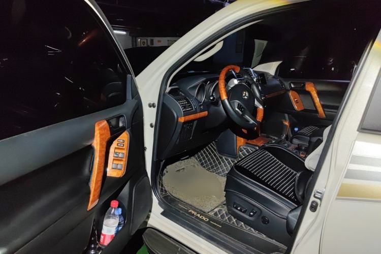 Used Toyota Prado 2014 2.7L Automatic Standard Edition Driver Seat