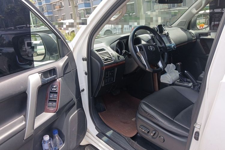 Used Toyota Prado 2014 4.0L Automatic TX-L Driver Seat