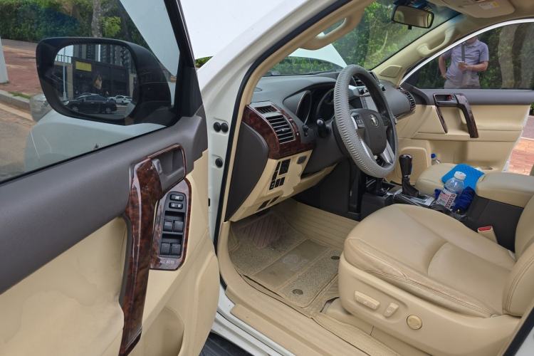 Used Toyota Prado 2014 2.7L Automatic Standard Edition Driver Seat