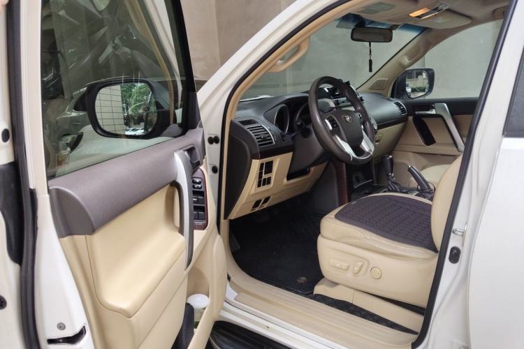 Used Toyota Prado 2014 4.0L Automatic TX-L Driver Seat
