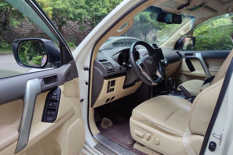 Used Toyota Prado 2014 2.7L Automatic Standard Edition Driver Seat