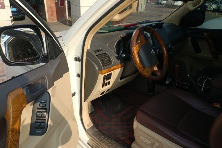 Used Toyota Prado 2014 4.0L 7-Seater Gasoline Middle East Version Driver Seat
