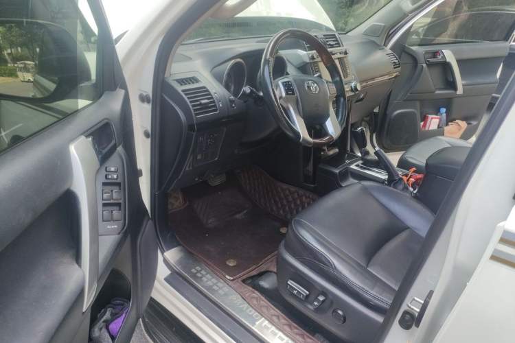 Used Toyota Prado 2014 2.7L Automatic Standard Edition Driver Seat