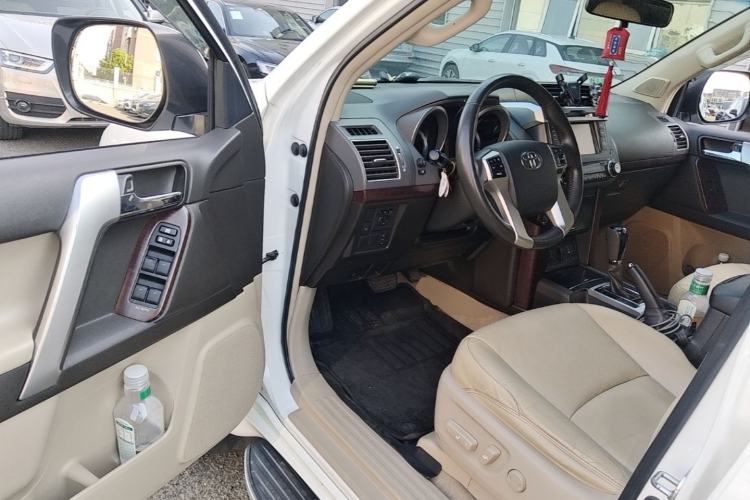 Used Toyota Prado 2014 4.0L Automatic TX-L NAVI Driver Seat