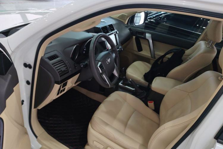 Used Toyota Prado 2014 2.7L Automatic Standard Edition Driver Seat