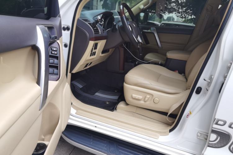 Used Toyota Prado 2014 4.0L Automatic TX-L NAVI Driver Seat