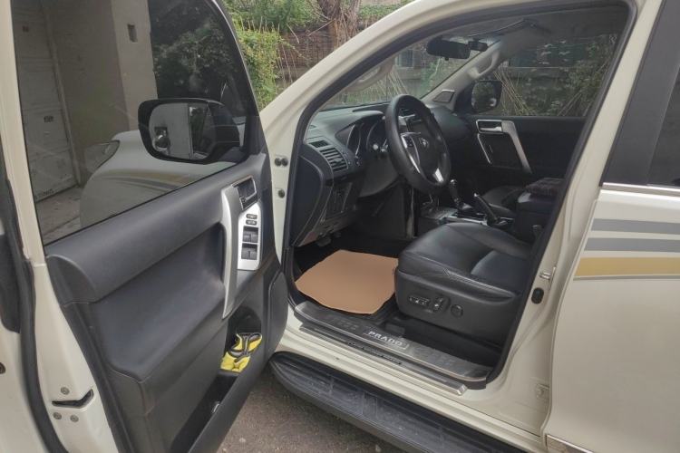 Used Toyota Prado 2014 2.7L Automatic Standard Edition Driver Seat