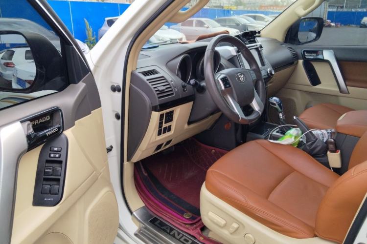 Used Toyota Prado 2014 2.7L Automatic Luxury Edition Driver Seat