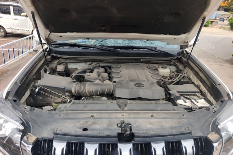 Used Toyota Prado 2014 4.0L Automatic VX NAVI Engine Bay