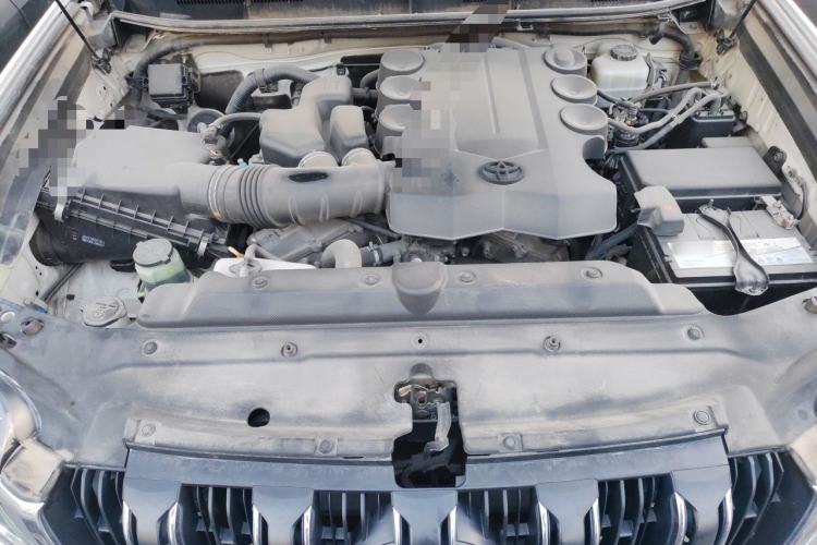 Used Toyota Prado 2014 4.0L Automatic TX-L Engine Bay