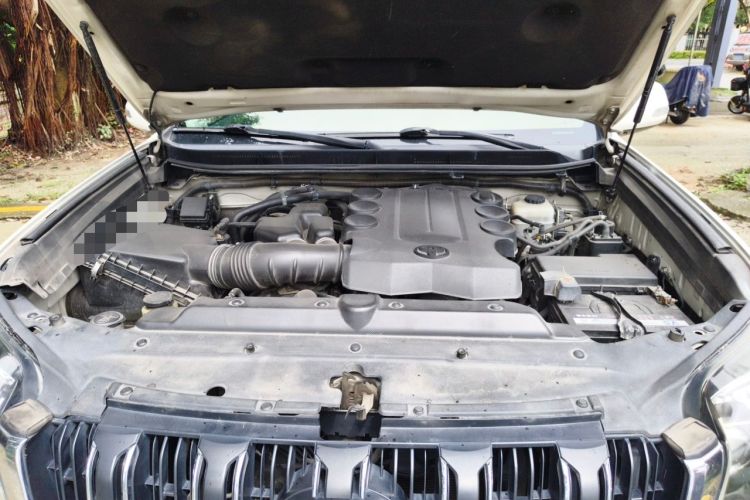 Used Toyota Prado 2014 4.0L Automatic TX-L NAVI Engine Bay