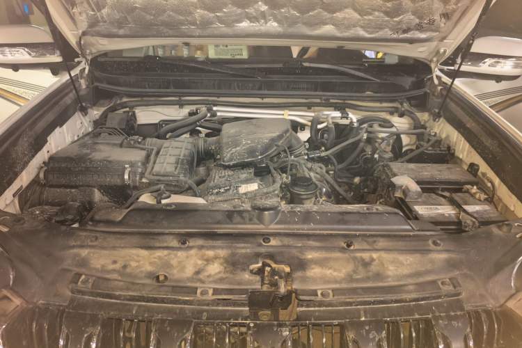 Used Toyota Prado 2014 2700 TX 7-Seater Middle East Version Engine Bay