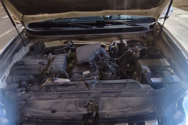 Used Toyota Prado 2014 2.7L Middle East Version Parallel Import Engine Bay