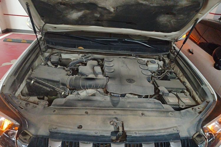 Used Toyota Prado 2014 4.0L Automatic VX NAVI Engine Bay