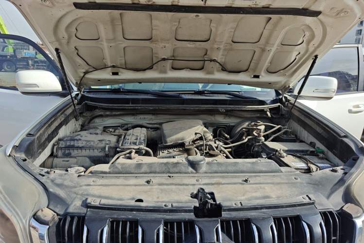 Used Toyota Prado 2014 2.7L Automatic Standard Edition Engine Bay