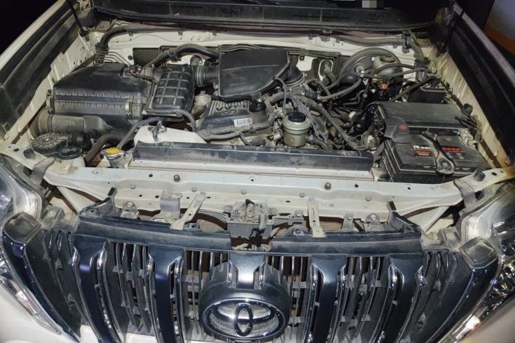 Used Toyota Prado 2014 2.7L Automatic Standard Edition Engine Bay