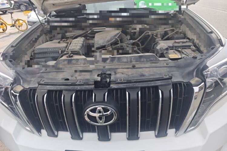 Used Toyota Prado  Engine Bay