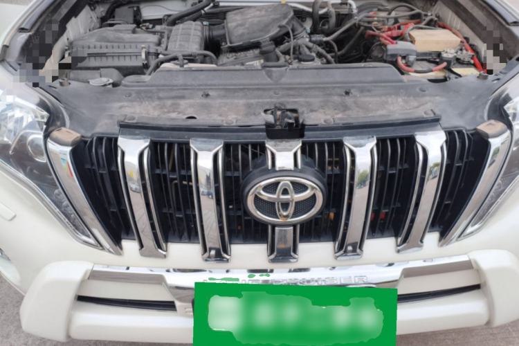 Used Toyota Prado 2014 2.7L Automatic 7-Seater U.S.-Spec Version Engine Bay