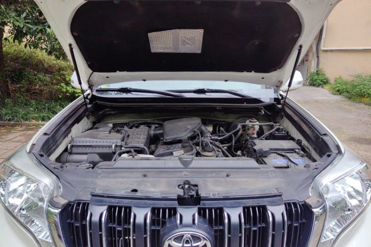 Used Toyota Prado 2014 2.7L Automatic Standard Edition Engine Bay