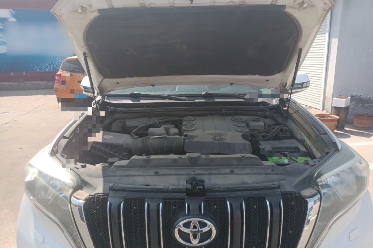 Used Toyota Prado 2014 4.0L Automatic TX-L NAVI Engine Bay