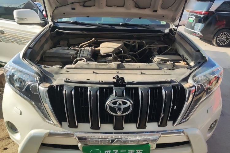 Used Toyota Prado  Engine Bay