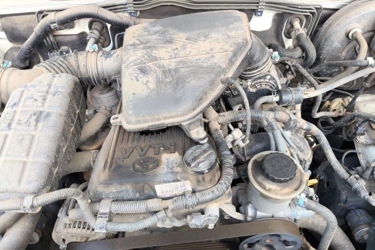 Used Toyota Prado 2014 2.7L Automatic Standard Edition Engine Bay