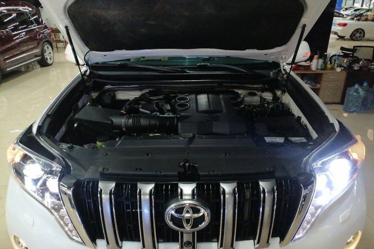 Used Toyota Prado 2014 4.0L Automatic VX NAVI Engine Bay