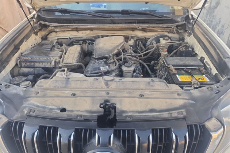 Used Toyota Prado 2014 2.7L Automatic Standard Edition Engine Bay