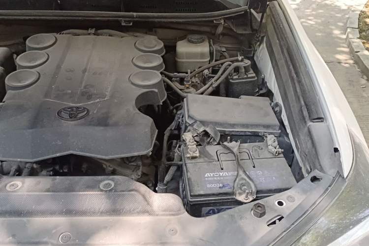 Used Toyota Prado 2014 4.0L Automatic TX-L Engine Bay Left