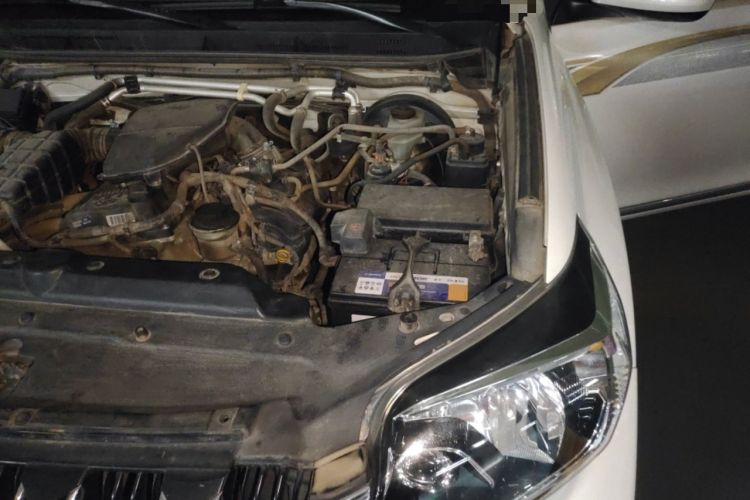 Used Toyota Prado 2014 2.7L Middle East Version Parallel Import Engine Bay Left