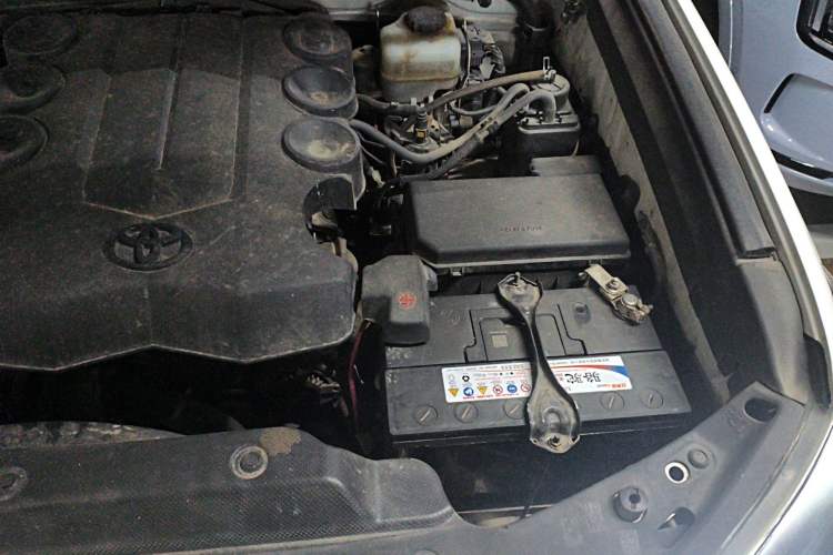Used Toyota Prado 2014 4.0L Automatic VX NAVI Engine Bay Left