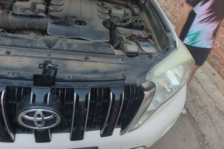 Used Toyota Prado 2014 4.0L Automatic TX Engine Bay Left