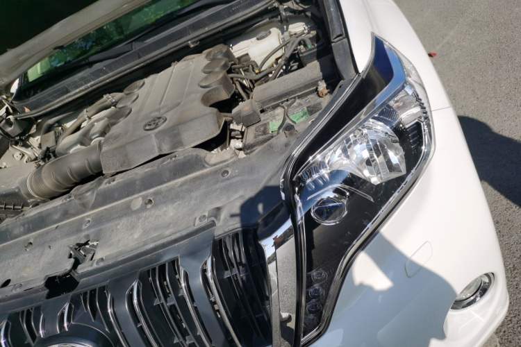 Used Toyota Prado 2014 4.0L Automatic TX-L NAVI Engine Bay Left