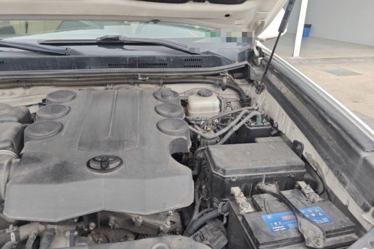 Used Toyota Prado 2014 4.0L Automatic TX-L Engine Bay Left