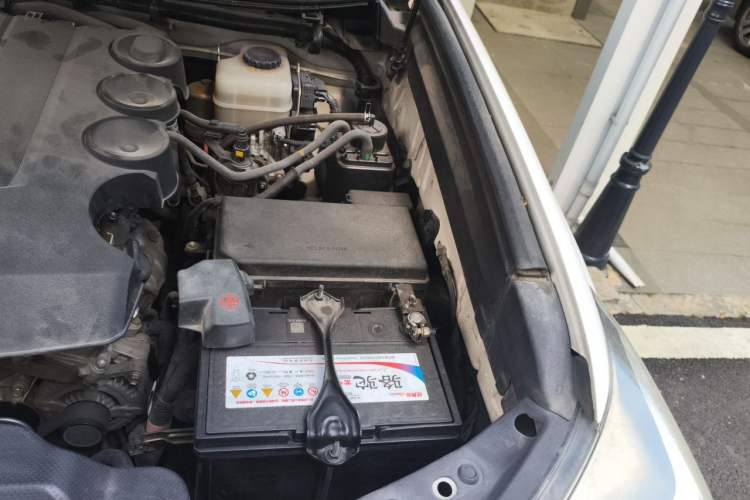 Used Toyota Prado 2014 4.0L Automatic TX-L NAVI Engine Bay Left