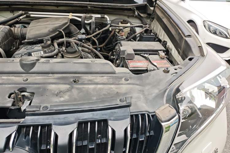 Used Toyota Prado 2014 2.7L Middle East Version Parallel Import Engine Bay Left