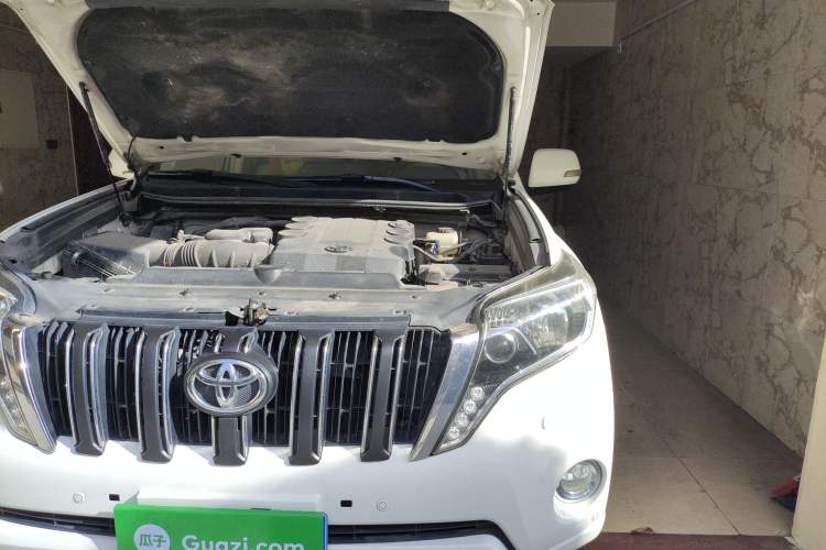 Used Toyota Prado 2014 4.0L Automatic TX-L NAVI Engine Bay Left