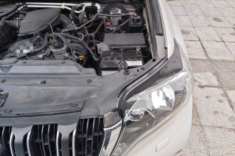 Used Toyota Prado  Engine Bay Left