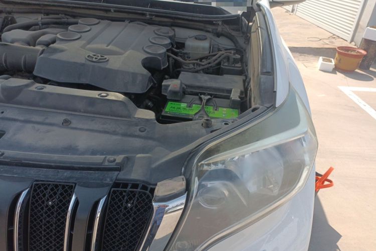Used Toyota Prado 2014 4.0L Automatic TX-L NAVI Engine Bay Left