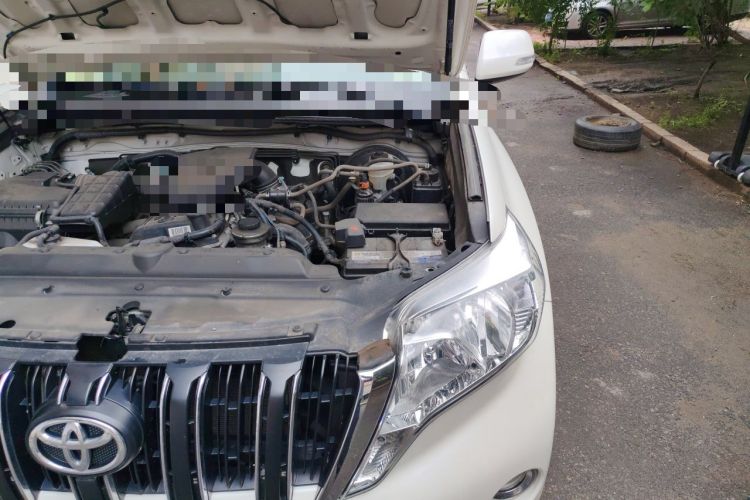 Used Toyota Prado  Engine Bay Left