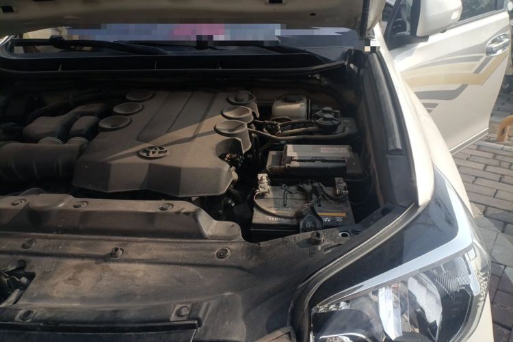 Used Toyota Prado 2014 4.0L 7-Seater Gasoline Middle East Version Engine Bay Left