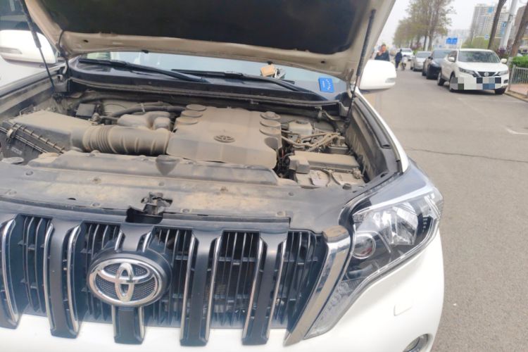 Used Toyota Prado 2014 4.0L Automatic TX-L NAVI Engine Bay Left