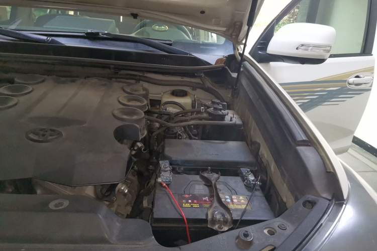 Used Toyota Prado 2014 4.0L Middle East Version Engine Bay Left