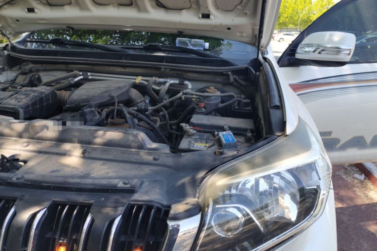 Used Toyota Prado 2014 2.7L Middle East Version Parallel Import Engine Bay Left