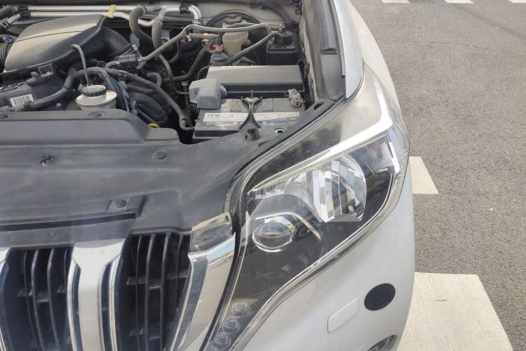 Used Toyota Prado  Engine Bay Left