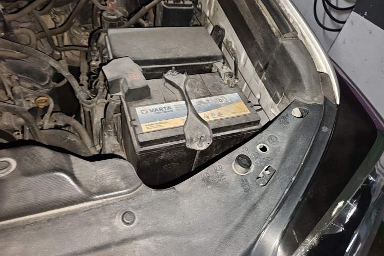 Used Toyota Prado  Engine Bay Left