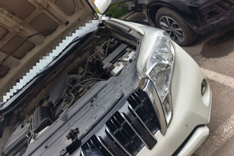 Used Toyota Prado 2014 2.7L Automatic Standard Edition Engine Bay Left