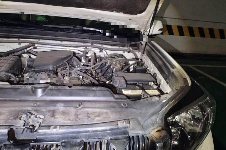 Used Toyota Prado  Engine Bay Left