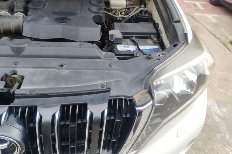 Used Toyota Prado 2014 4.0L Automatic TX-L NAVI Engine Bay Left