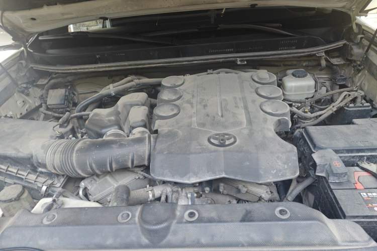 Used Toyota Prado 2014 4.0L Automatic VX NAVI Engine Bay
